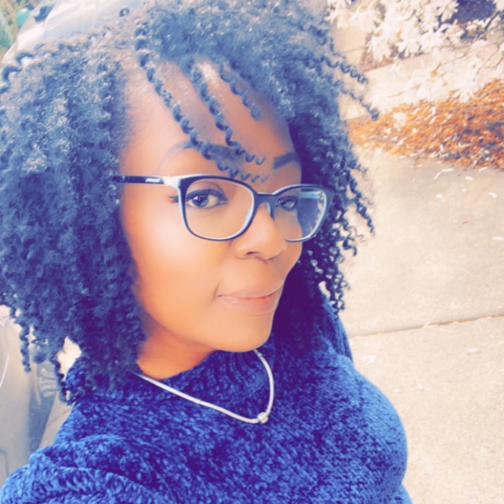 Meet your Posher, Niki